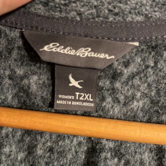 NWT, 2xl tall, grey 1/4 zip pull over Eddie Bauer. - Picture 2 of 8